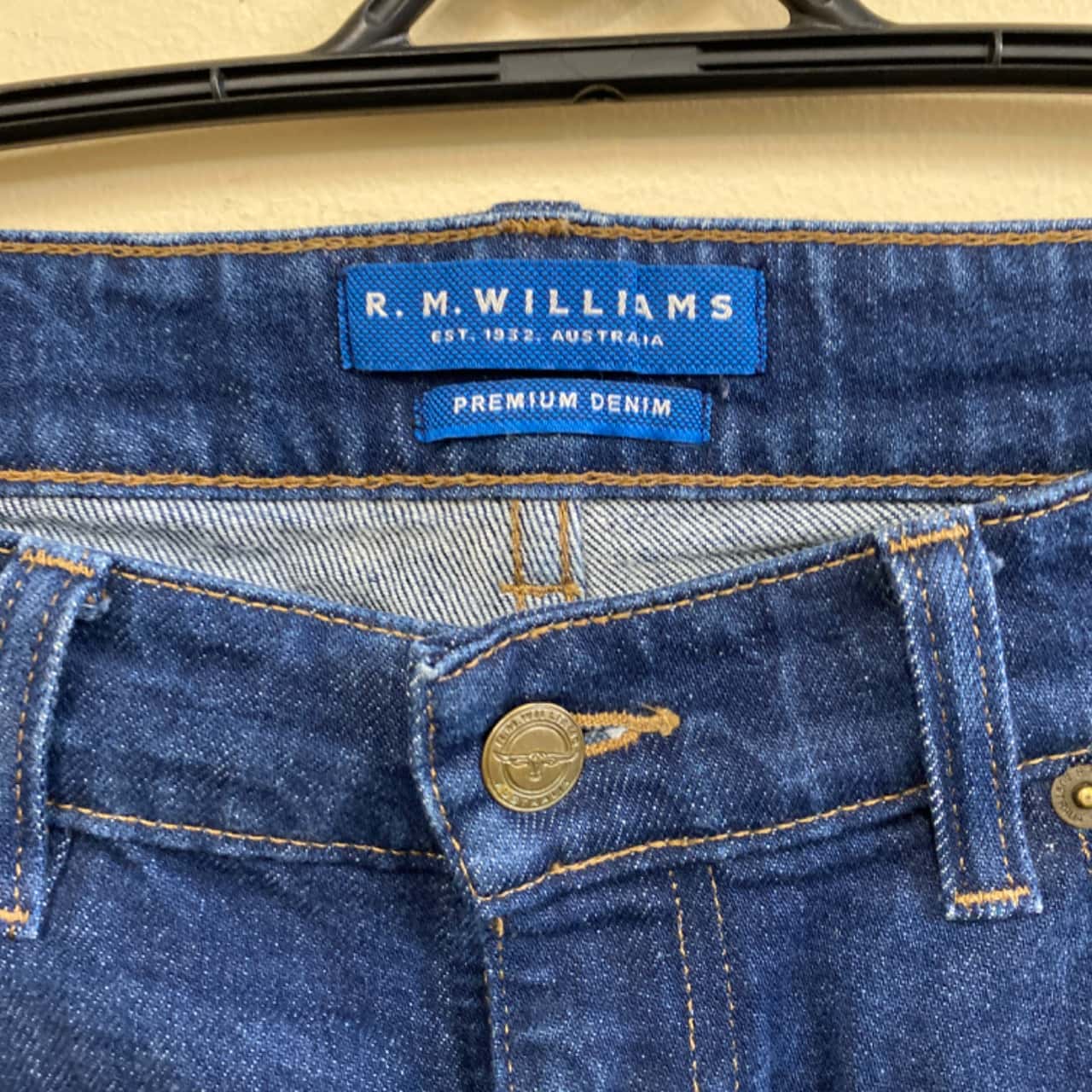 R.M. Williams Mens Jean Size 33 (s)