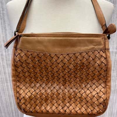  EVITY Womens Cross Body Bag Brown 