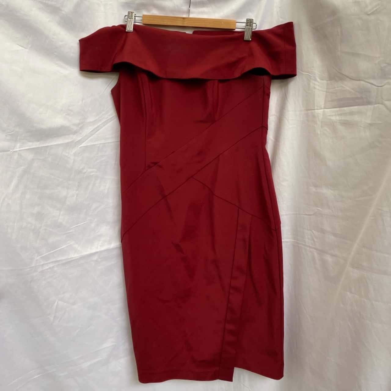 cue red dress