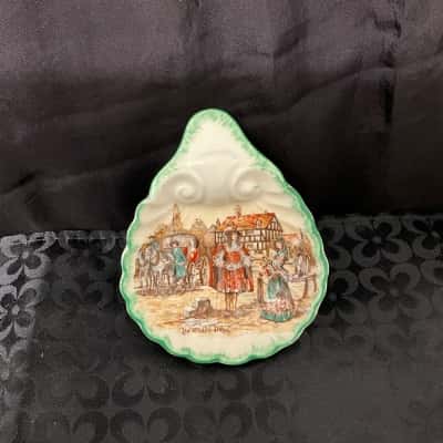 Vintage Sandland Ware "Ye Olden Days" Shell-Shaped Trinket Dish