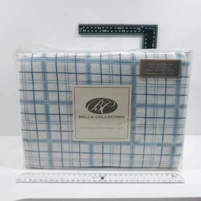 Bella Collection Double Flannelette Sheet Set PreOwned As New Blue White 