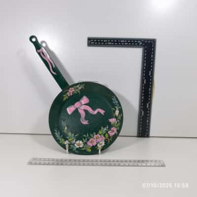 Hand Painted Wall Mount Frying Pan 99 Floral Garden Outside 
