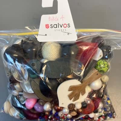 Bead bag 4 assorted beads 