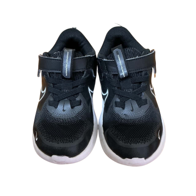 Nike Kids  Size 8.5 Shoes  Sneakers Black  