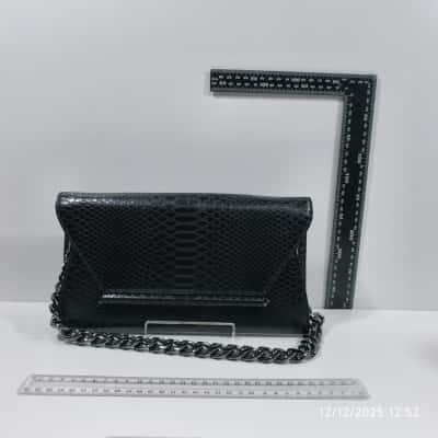 Wayne Cooper Womens Handbag Black PreOwned 