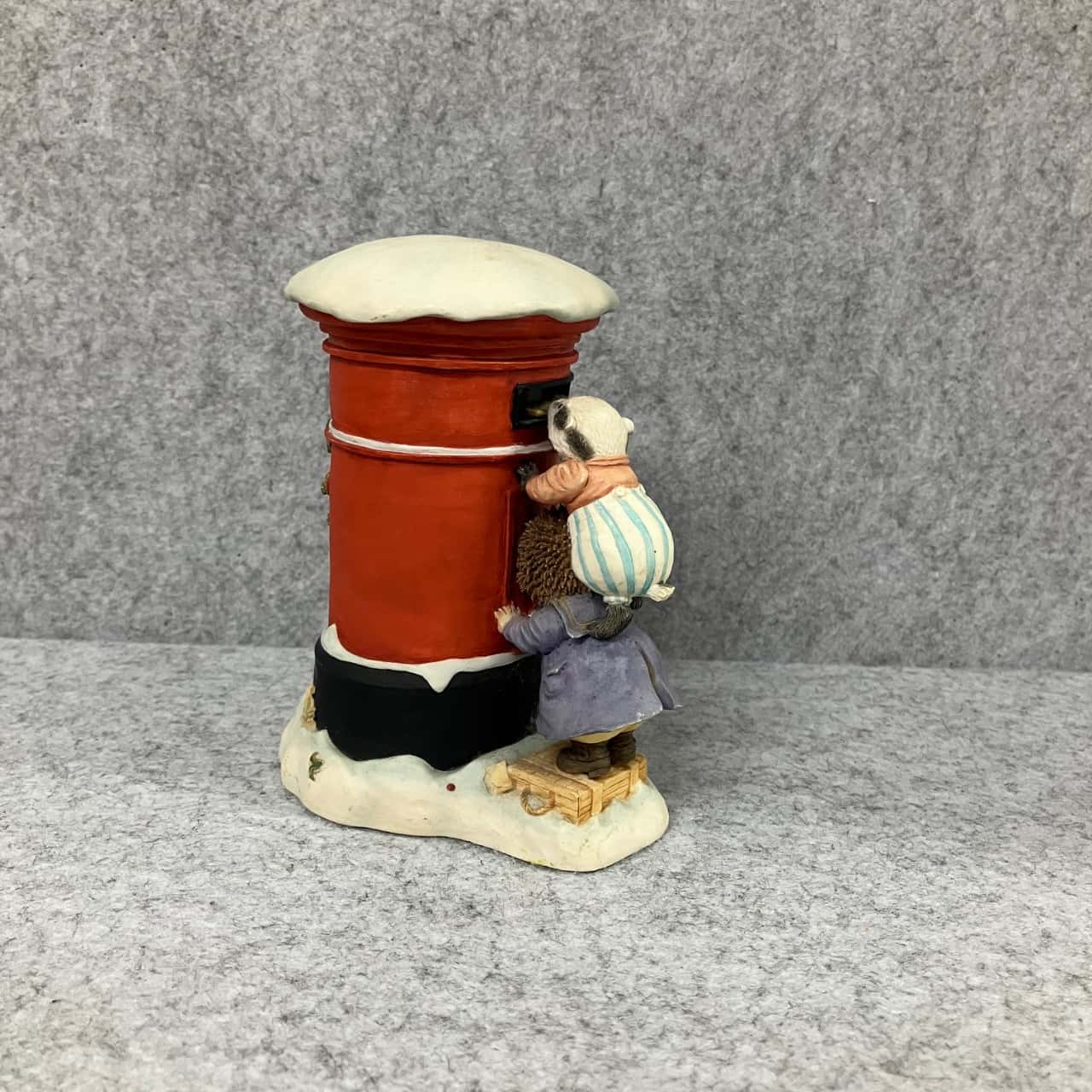 2 Villeroy and Boch “Foxwood Tales” Christmas figurines (s)
