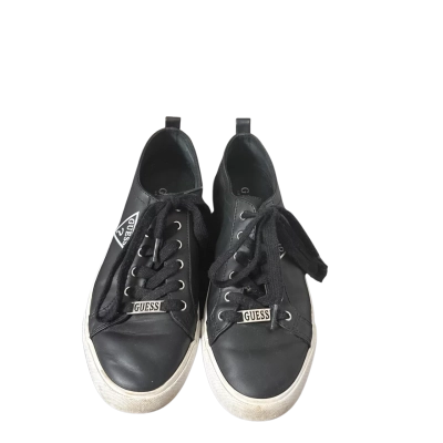 Black and White Guess Sneakers - Size US 9