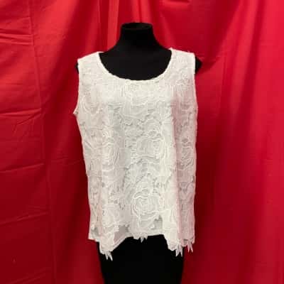 Liz Jordan Womens  Size 16 White lined Sleeveless Top  RRP: $89.99