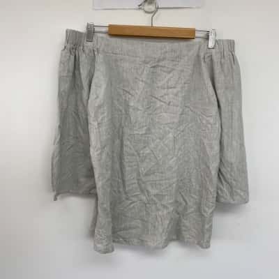 Decjuba Grey Off Shoulder Long Sleeve Top  Size S 