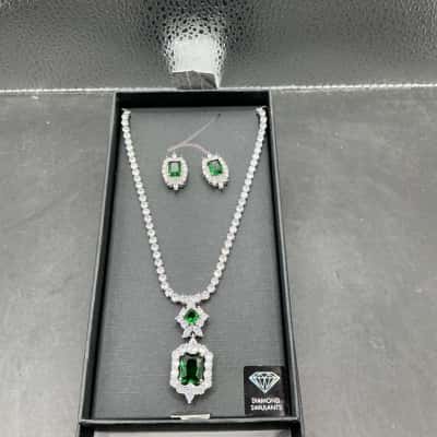 Lovisa Womens Necklace and Earrings Set