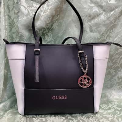 Guess Womens Black  / White 