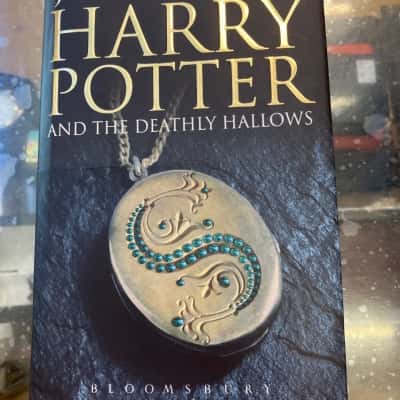 Harry Potter and the deathly hallows 