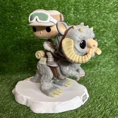 Funko POP! Deluxe Star Wars #366 Luke Skywalker With Tauntaun vinyl figure