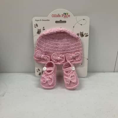 Ollies Place Baby 0-3 Months Knitted Beanie & Shoes Set Pink BNWT