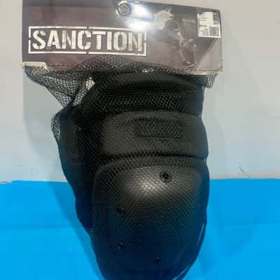 BNWT Sanction Black Skate Pads RRP $59.95