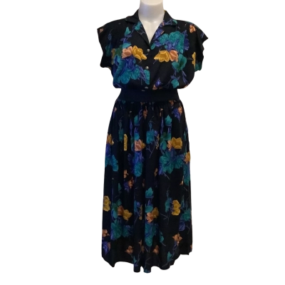 Vintage*. Canda Clothing.    Two Piece Skirt and Top Set.   Size 10 