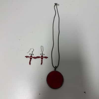  Sterling silver (925)dragonfly earrings and round pendant on silver chain 40cm 