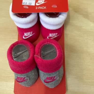 Nike Kids newborn 0-6 months socks