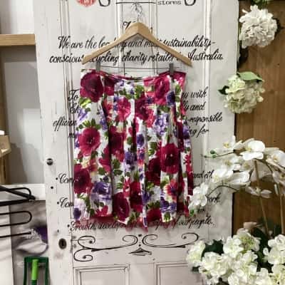 JACQUI-E BRAND! Womens  Size 14 A-Line Skirt / Midi Skirt Floral / Green / Pink  / Purple! FLORAL MIDI SKIRT WITH TULLE HEM! GREAT FOR DRESSING UP OR DOWN! PERFECT FOR ANY OCCASION!