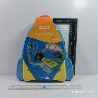 Zoggs Ziggy Jet Pack As New 