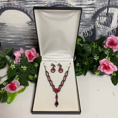 Gorgeous red diamante stones necklace set New