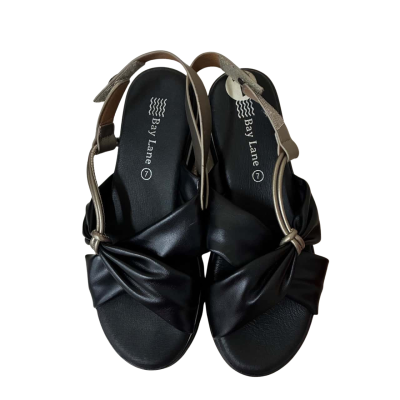 Reva Women’s Size 7 Beige/Black Sandals 