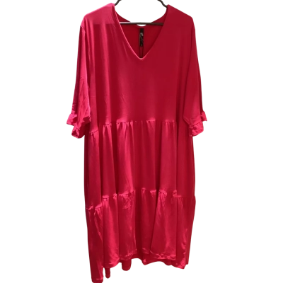Taking Shape Womens Short Sleeve Luna Tier Dress Size 24 Pink  RRP $119.95