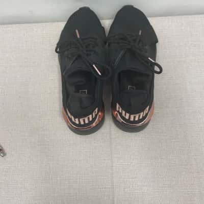 Puma Womens  Size 6.5 Sneakers Black  / Rose Gold 