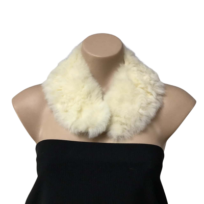 Vintage Womens Cream Faux Fur Collar