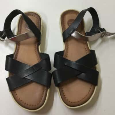 Gioseppo Womens Size 35 Black Sandals