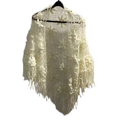  Womens  Size M Cream Crocheted Shawl HTH1