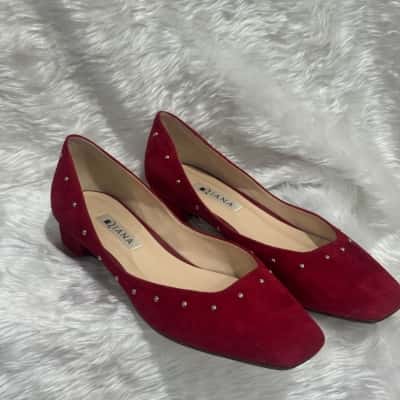  Womens  Size 7.5 Gold / Red shoes