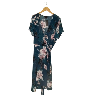 City Chic Womens  Size 18 Wrap Dress Floral / Green 