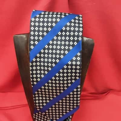  Mens   Beige / Blue Carnival De Vanise pure silk necktie