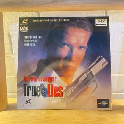 Schwarzenegger True Lies Laserdisc Set of 2