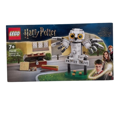 Lego 76425 Hedwig at 4 Privet Drive, Brand New, Box Still Sealed but Slightly Damaged on 1 Corner