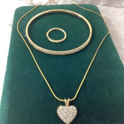  Womens Gold Tone Bracelet / Necklace / Ring 