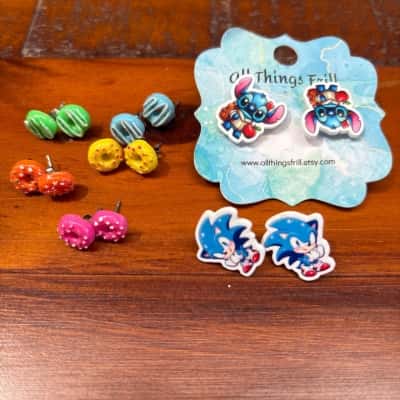  Women’s Earrings (studs) bundle 