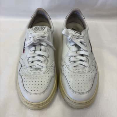 Men's Autry Medalist Sneakers with Perforated Toes and Metalic Silver Tabs Size 41