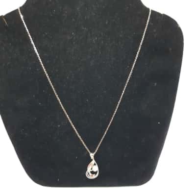 SilverPearl Pendant On 935 Chain