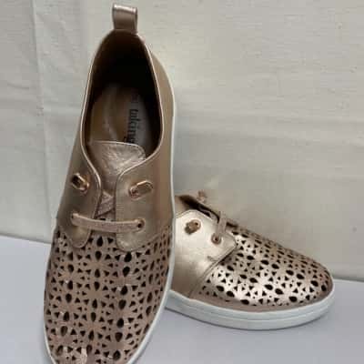 Taking Shape Womens  Size 38 Rose Gold shoe 