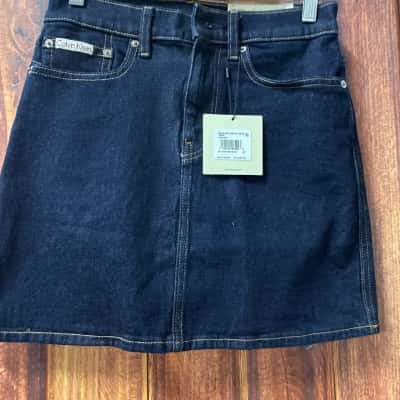 Calvin Klein Jeans Womens  Size 8 Denim mini  Skirt  new 