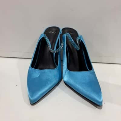 Novo Womens  Size 9 Heels Blue 