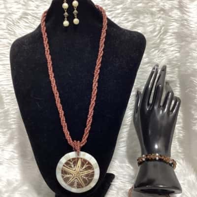  Womens Beaded Necklace Brown / Other / White 