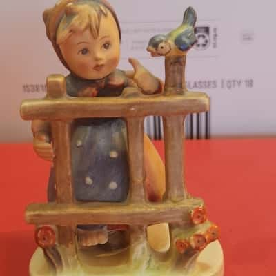 Vintage  figurine "Goebel Hummel" made in Germany 