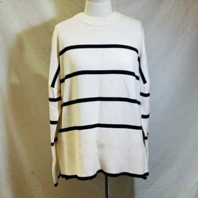FOREVER NEW Size M Crew Neck Jumper Striped