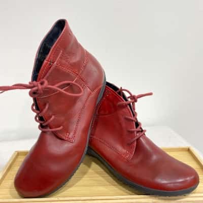 Josef Seibel Womens  Size 39 Maroon Ankle Boots