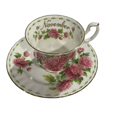 ROYAL ALBERT Flower of the month NOVEMBER