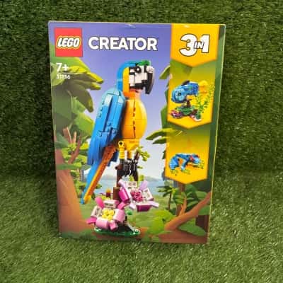 LEGO Creator 3-in-1 Exotic Parrot (31136)
