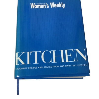 acp books THE AUSTRALIAN Women's Weekly KITCHEN Cookbook. Multicoloured. 30 x 20 CM